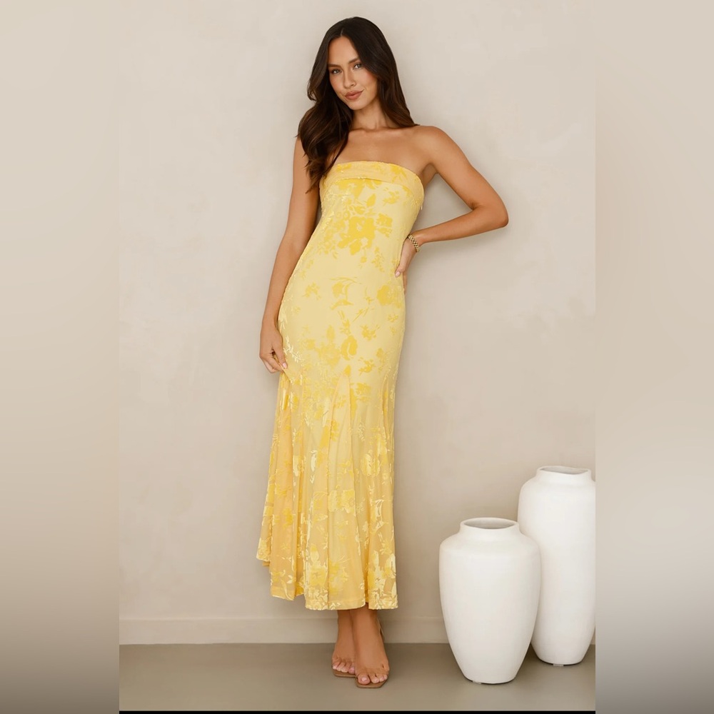 Hello Molly Yellow Floral Midi Dress